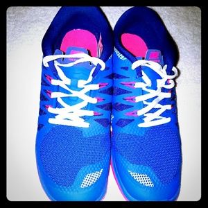 Nike Women Free 5.0 GS Running Sneaker
